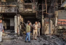 क्यों रुकता नहीं यह सिलसिला?मई में दिल्ली और अब झांसी के बच्चा वॉर्ड में जल गए 10 मासूम..