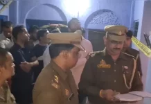 ट्रेन के नीचे लेटने पर भी बच गई जान,इटावा में पत्नी और 3 बच्चों की हत्या कर खुदकुशी करने पहुंचा शख्स…