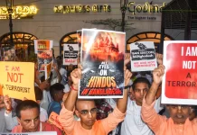 पहले इस्कॉन को किया बंद और अब दो और संतों की हुई गिरफ्तार,बांग्लादेश में हिंदुओं के साथ ये हो क्या रहा?