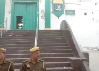 यूपी सरकार संभल में 1978 में हुए दंगे की फाइलें ढूंढ रही