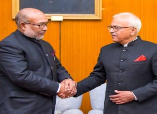 рдордгрд┐рдкреБрд░ рдореЗрдВ рд▓рдЧрд╛ рд░рд╛рд╖реНрдЯреНрд░рдкрддрд┐ рд╢рд╛рд╕рди, рд╣рд╛рд▓ рд╣реА рдореЗрдВ рд╕реАрдПрдо рдмреАрд░реЗрди рд╕рд┐рдВрд╣ рдиреЗ рджрд┐рдпрд╛ рдерд╛ рдЗрд╕реНрддреАрдлрд╛