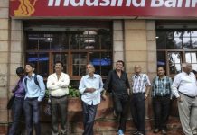 Indusind Bank का शेयर 27% टूटा, मार्केट वैल्यू में 19,500 करोड़ रुपये से ज्यादा की गिरावट, ये है वजह