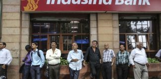 Indusind Bank का शेयर 27% टूटा, मार्केट वैल्यू में 19,500 करोड़ रुपये से ज्यादा की गिरावट, ये है वजह
