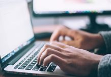 MBA from IIT vs IIM: कहां से एमबीए करना है बेहतर, करना चाहते हैं मैनेजमेंट कोर्स तो एक बार जरूर करें चेक