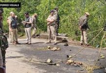 जम्मू-कश्मीर के पुंछ में तीन आतंकवादियों की संपत्तियां कुर्क