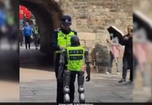 चीन की सड़कों पर गश्त कर रहे रोबोकॉप, इंसानों जैसी चाल-ढाल इस AI पुलिस रोबोट ने मचाया धमाल