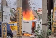 वक्फ को लेकर बंगाल के मुर्शिदाबाद में बवाल, हिंसक झड़प, उपद्रवियों ने कई गाड़ियां फूंकी