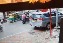 बेंगलुरु में चलती बाइक पर गिर पड़ा पेड़, एक की मौत, दूसरा हुआ घायल, CCTV में कैद हुई घटना