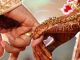 UP: महिला सिपाही ने दूसरी जाति में की शादी, पंचायत ने परिवार का हु्क्का-पानी किया बंद, बात करने पर 50 हजार का जुर्माना