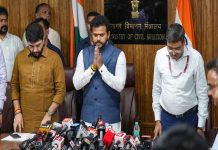 अहमदाबाद प्लेन क्रैश: मंडे को जांच कमेटी की पहली मीटिंग, मेडे कॉल से क्रैश तक… जानें सरकार ने क्या कुछ बताया