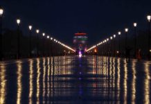 दिल्ली-नोएडा में बारिश से मौसम हुआ सुहाना, सड़कों पर ट्रैफिक जाम
