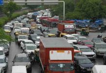 अब दिल्ली के साथ NCR में भी पुरानी गाड़ियों पर होगा एक्शन, 4 महीने से कम की मोहलत