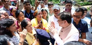 बादल फटने के बाद चमोली पहुंचे CM धामी को झेलना पड़ा विरोध, पीड़ितों ने की यह मांग