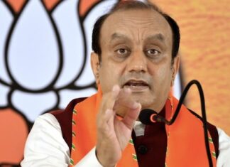 ‘विदेशी ताकतों के हथियार’: राहुल गांधी के आरोपों पर BJP के सुधांशु त्रिवेदी ने दागे तीखे सवाल