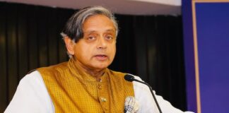 рдпрд╣ рдХреЙрдорди рд╕реЗрдВрд╕ рд╣реИ… рд╢рд╢рд┐ рдерд░реВрд░ рдиреЗ рдлрд┐рд░ рдХрд░ рджреА рдХрд╛рдВрдЧреНрд░реЗрд╕ рдХреЛ рдкрд░реЗрд╢рд╛рди рдХрд░рдиреЗ рд╡рд╛рд▓реА рдмрд╛рдд