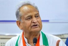 पेपर लीक मामले में सुरक्षाकर्मी की गिरफ्तारी पर छिड़ी जंग, गहलोत के पूर्व OSD बोले- फिर से मठाधीश बनने का सपना