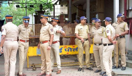 मुंबई पुलिस को मिली बड़ी सफलता, करोड़ों के ड्रग्स रैकेट का किया भंडाफोड़