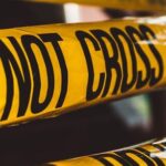 हादसों का हाईवे! गड्ढे में फंसी स्कूटी, महिला सड़क पर गिरी; ऊपर से निकल गया ट्रक