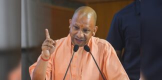 850 рд╕рд╛рд▓реЛрдВ рдореЗрдВ 60 рд╕реЗ рдШрдЯрдХрд░ 30 рдХрд░реЛрдбрд╝ рд░рд╣ рдЧрдИ рд╣рд┐рдиреНрджреВ рдЖрдмрд╛рджреА, CM рдпреЛрдЧреА рдиреЗ рдЖрдВрдХрдбрд╝реЛрдВ рд╕реЗ рдмрддрд╛рдпрд╛- рд╡рд┐рджреЗрд╢реА рд╣рдорд▓реЛрдВ рдХреЗ рд╡рдХреНрдд рдХреИрд╕реЗ рдмрджрд▓рд╛ рднрд╛рд░рдд