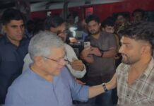 कहां जा रहे हो.. कैसी है व्यवस्था.. आनंद विहार स्टेशन पर जब खुद इंतजाम देखने पहुंचे रेल मंत्री अश्विनी वैष्णव