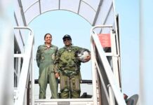 राष्ट्रपति द्रौपदी मुर्मू के साथ फोटो, जानिए कौन हैं राफेल की पहली महिला फाइटर पायलट शिवांगी सिंह