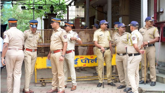 ja99rrrg_mumbai-police_625x300_15_September_25
