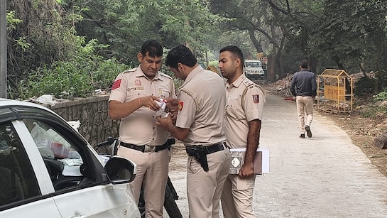 v0b92nvc_delhi-police-encounter-in-mehrauli-kaku-pahariya-_625x300_25_October_25