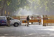 दिल्ली में 16 साल के लड़के ने मेट्रो स्टेशन से कूदकर दी जान, सुसाइड नोट में बयां किया दर्द