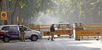 दिल्ली में 16 साल के लड़के ने मेट्रो स्टेशन से कूदकर दी जान, सुसाइड नोट में बयां किया दर्द