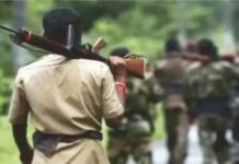 बीजापुर में सड़क निर्माण में लगा ठेकेदार को नक्सलियों ने पीट-पीटकर मार डाला, घटनास्थल पर छोड़ा यह संदेश