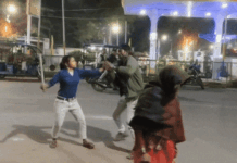 हमीरपुर की ‘शेरनी’ के आगे पस्त हुआ मनचला, बीच सड़क डंडे से किया ऑन द स्पॉट इंसाफ!