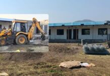 बैतूल में अपने खर्चे से स्कूल बना रहा था शख्स, अवैध मदरसा का लगा आरोप तो प्रशासन ने चलाया बुलडोजर