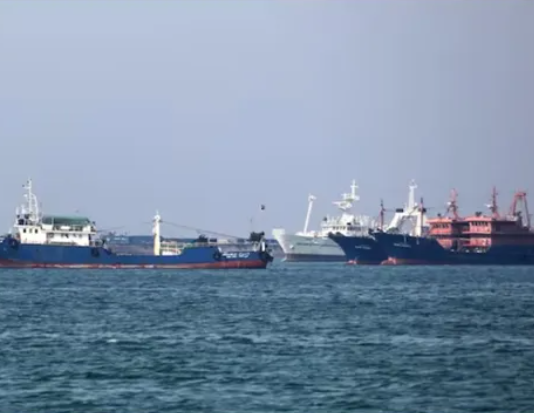 होर्मुज में भारतीय जहाजों पर फायरिंग मामला: भारत के विदेश मंत्रालय ने कहा- स्थिति पर हमारी नजर