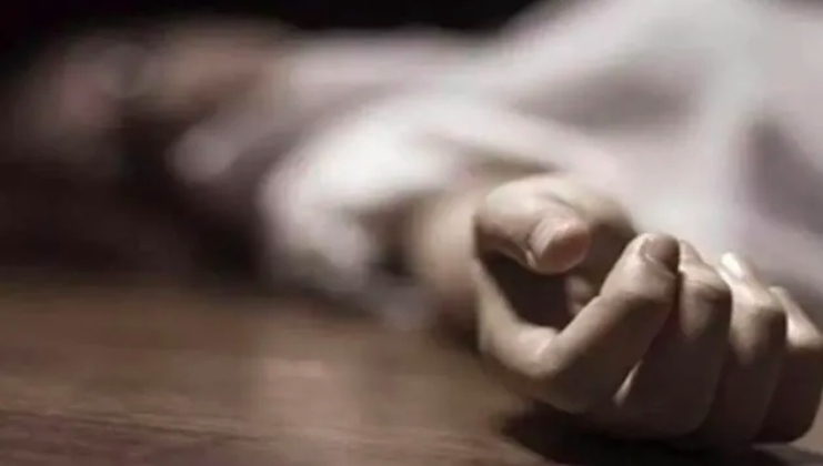 अलीगढ़ में हादसा: रियल एस्टेट कारोबारी की बेटी की छत से गिरकर मौत, टाइगर अपार्टमेंट में हुई घटना