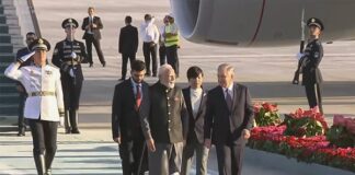ताशकंद पहुंचे PM मोदी: उज्बेक राष्ट्रपति ने गर्मजोशी से किया स्वागत