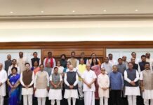 सुप्रिया सुले संग NCP-SP के सांसदों की PM मोदी से मुलाकात, खूब हो रही चर्चा-Pics