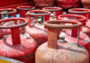 LPG Price Cut: दिल्लीसेकोलकातातकगिरेसिलेंडरकेदाम, कितनासस्ताहुआ LPG?