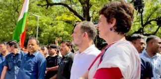 INDIA Bloc March Highlights: 2 घंटे की पुलिस हिरासत के बाद राहुल-प्रियंका गांधी रिहा, किंग्सवे कैंप से निकले